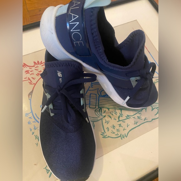 New balance memory foam running shoes/sneakers - Picture 2 of 5
